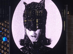 Ariana Grande Promo Video Klip di Bundaran HI, Kode Konser di Jakarta?