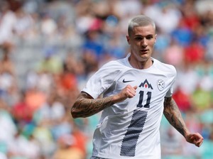 Langkah Tepat Benjamin Sesko Nggak Buru-buru Gabung ke Arsenal