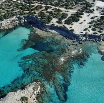 Penampakan Blue Lagoon Ditutup Darurat Usai Diterjang Lahar Panas