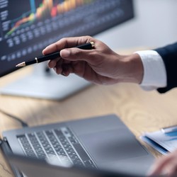 Sering Disamakan, Ternyata Ini Bedanya Bursa Kripto & Trading Forex
