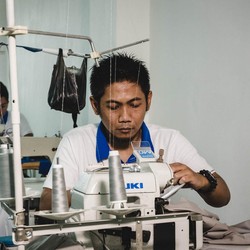 Tekstil RI Darurat Era Jokowi: Soekarno Sempat Punya Menteri Tekstil