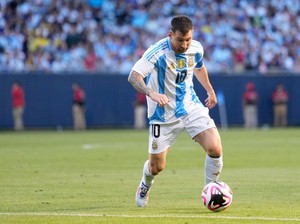 Messi Cuma Main Sebentar Lawan Ekuador, Scaloni Beri Penjelasan