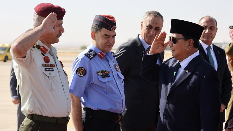 Prabowo Tiba di Yordania, Wakili Jokowi di KTT Gaza. (Dok: Biro Humas Kemhan RI)