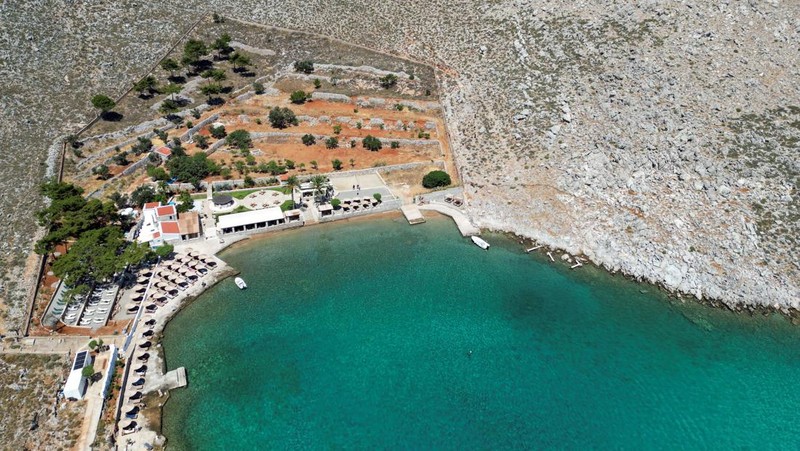 Seorang presenter televisi terkenal dari Inggris, Michael Mosley, ditemukan tak bernyawa di Pulau Symi, Yunani. (REUTERS/Panormitis Chatzigiannakis)