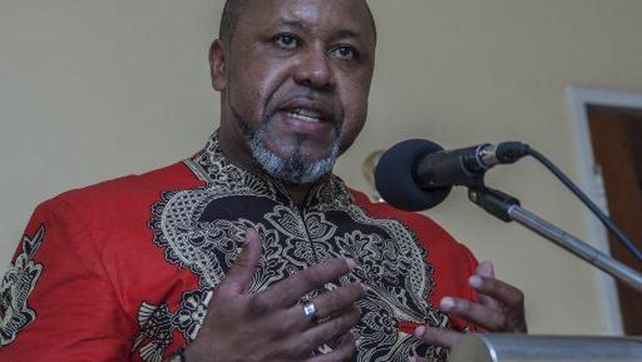 (FILES) Malawi's re-instated Vice President, Saulos Chilima, speaks at a press conference at his private residence in Lilongwe on February 5, 2020 following  the Lilongwe Constitutional Court's decision  on February 3, 2020, to nullify presidential results of the May 21, 2019, Tripartite Elections. A military aircraft carrying Malawi's vice president Saulos Chilima has been reported missing after it failed to make a landing on June 10, 2024, the government said. (Photo by AMOS GUMULIRA / AFP)