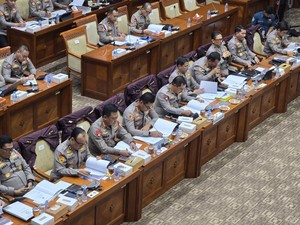 Komisi III DPR Rapat Bareng Wakapolri Bahas Anggaran 2025
