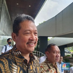 Menteri Trenggono Blak-blakan Harga Starlink Mahal, Mau Cari yang Lain