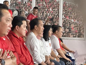Jokowi Nonton Laga Timnas Vs Filipina di GBK