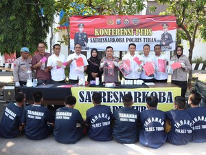 7 Pengedar Narkoba di Tuban Diringkus, 31 Gram Sabu-1.537 Pil Koplo Disita