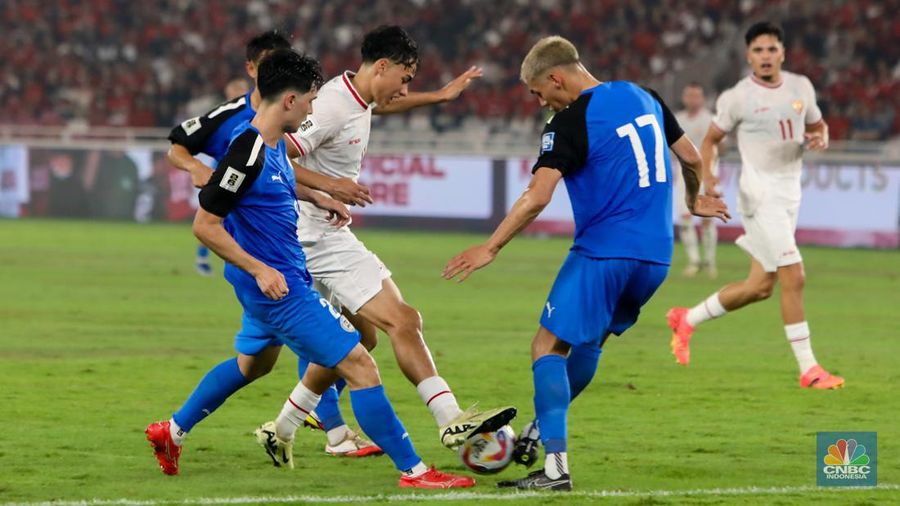 Tim Nasional (Timnas) Indonesia berhasil mengalahkan Filipina dalam lanjutan babak Kualifikasi Piala Dunia 2026 di Stadion Utama Gelora Bung Karno (SUGBK) Senayan, Jakarta, Selasa (11/6/2024). (CNBC Indonesia/Faisal Rahman)