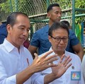 Pagi-Pagi Jokowi Blusukan ke Posyandu Bogor-Jaksel, Cek Stunting Anak