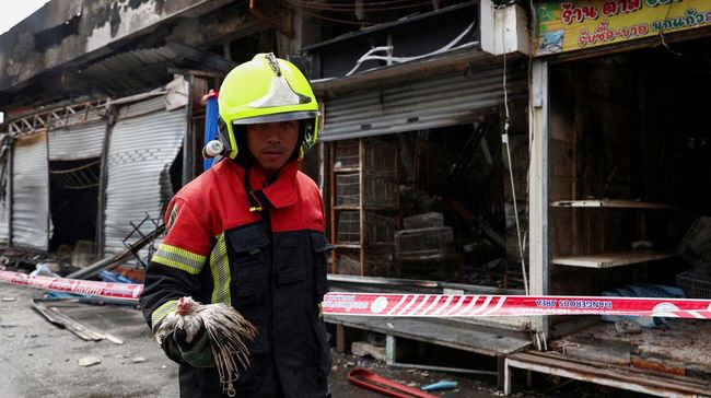 Ledakan Besar Hancurkan Toko China, 4 Orang Tewas