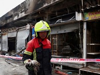 Ledakan Besar Hancurkan Toko China, 4 Orang Tewas