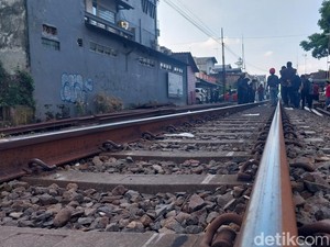 Driver Ojol Kota Malang Bunuh Diri Lindaskan Tubuh Saat KA Penataran Lewat