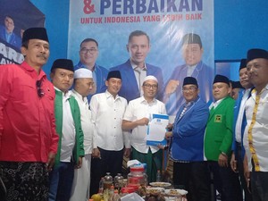 Gus Mamak-Mas Ab Daftar Pilbup Sampang 2024 ke Demokrat dan PKS