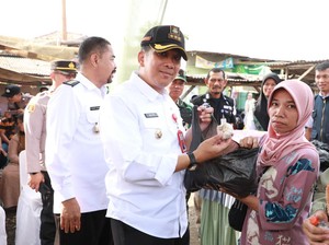Tekan Laju Inflasi, Pemkab Tangerang Gelar Operasi Pasar Bawang Putih
