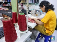 Selain PHK, Ada Fenomena Miris Para Tailor Banting Setir Jadi Vermak
