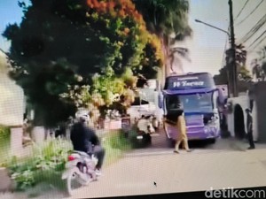 Viral Guru di Sawangan Depok Cegat Bus Telolet, Begini Ceritanya