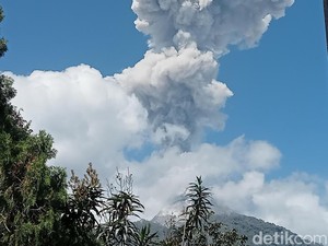 Gunung Lewotobi Laki-laki Naik Level III Siaga, Warga Butuh Masker