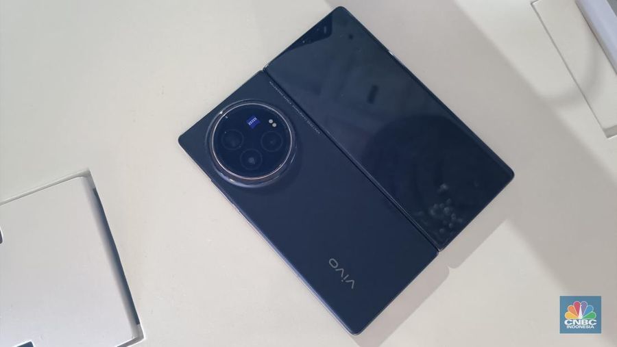 Vivo meluncurkan ponsel lipatnya pertama di Indonesia. (CNBC Indonesia/Novina Putri Bestari)