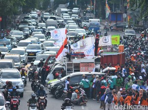 Demo di Depan Grahadi, Buruh: Tapera Program Tidak Jelas!