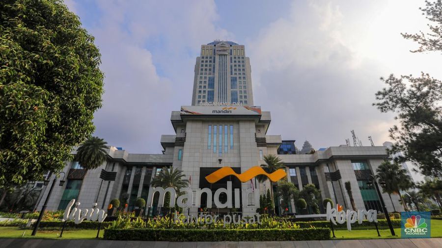 Ilustrasi Gedung Bank Mandiri. (CNBC Indonesia/Faisal Rahman)