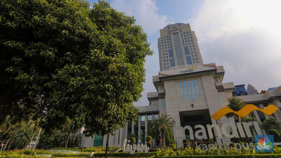 Ilustrasi Gedung Bank Mandiri. (վ/Faisal Rahman)