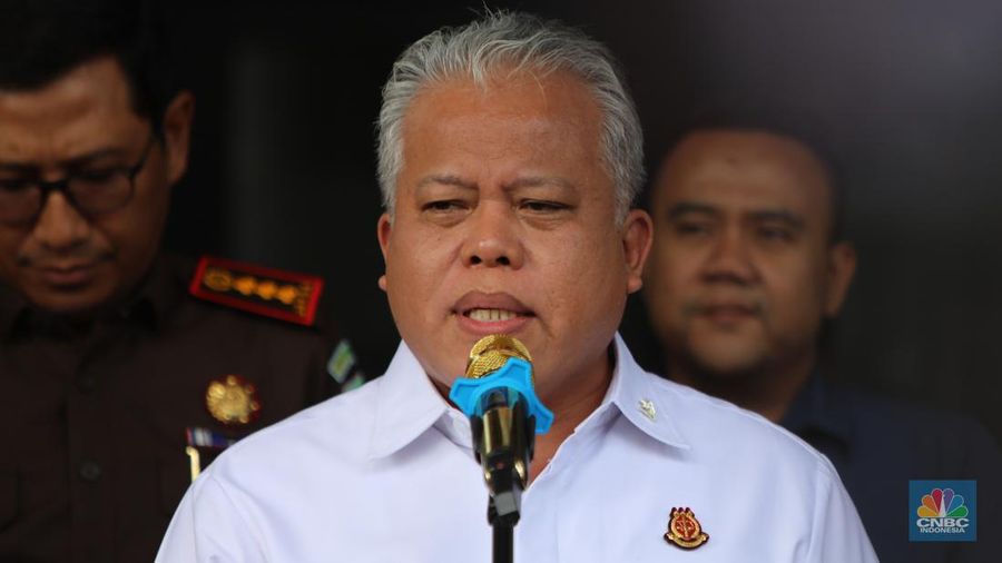 Kepala Pusat Penerangan Hukum (Kapuspenkum) Kejaksaan Agung (Kejagung), Harli Siregar memberikan keterangan saat konferensi pers di Kejaksaan Negeri Jakarta Selatan, Kamis (13/6/2024). (²©²ÊÍøÕ¾/Faisal Rahman)