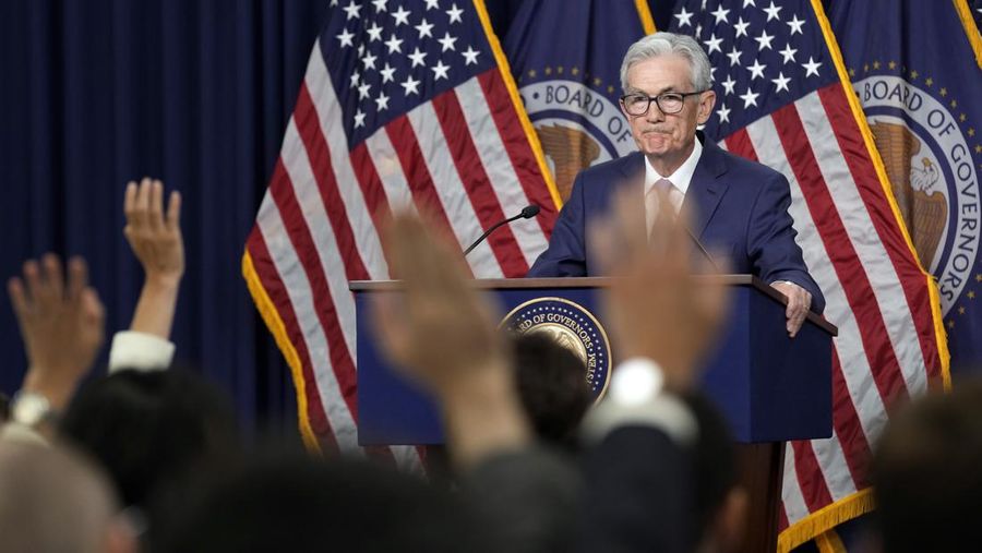 Ketua Dewan Federal Reserve Jerome Powell berbicara saat konferensi pers di Federal Reserve di Washington, Rabu, 12 Juni 2024. Ketua Dewan Federal Reserve Jerome Powell berbicara saat konferensi pers di Federal Reserve di Washington, Rabu, 12 Juni 2024. (AP Photo/Susan Walsh)