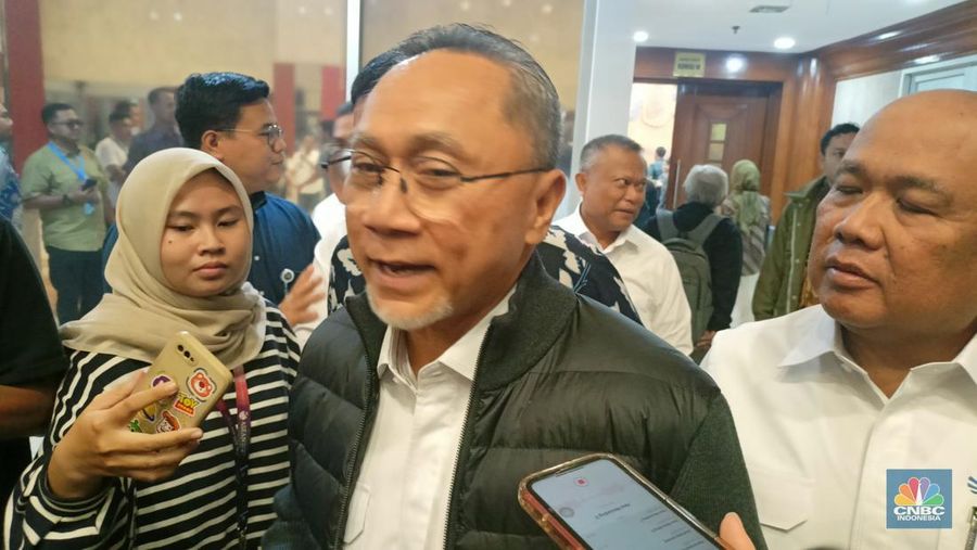Menteri Perdagangan Zulkifli Hasan di Gedung DPR RI, Kamis (13/6/2024). (CNBC Indonesia/Ferry Sandi)