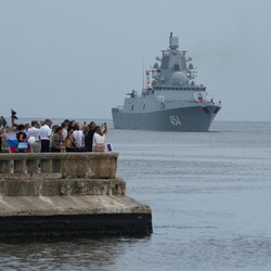Armada Perang & Kapal Nuklir Rusia Merapat DekatI AS, Ada Apa?