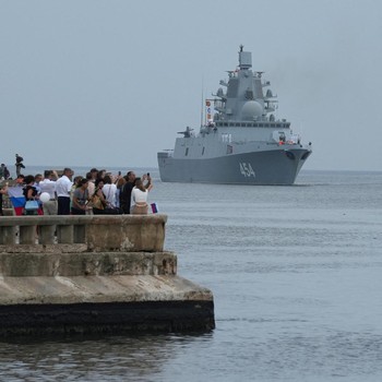 Armada Perang & Kapal Nuklir Rusia Merapat DekatI AS, Ada Apa?