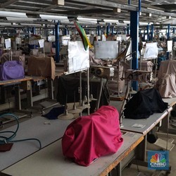 Benarkah Ada Pabrik 'Raksasa' akan PHK Besar-Besaran? Ini Bocorannya