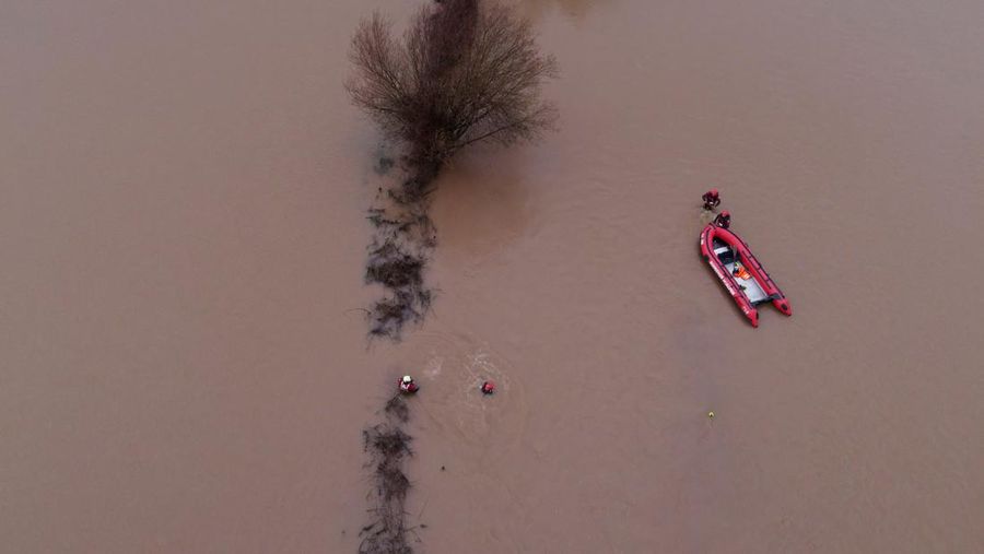Foto udara menampilkan banjir akibat hujan lebat di Ramadillas, Chili, Kamis (13/6/2024). (REUTERS/Juan Gonzalez)