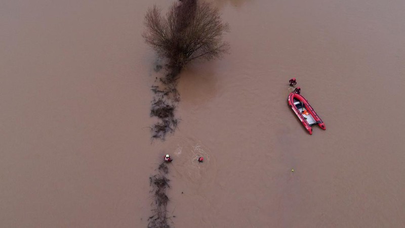 Foto udara menampilkan banjir akibat hujan lebat di Ramadillas, Chili, Kamis (13/6/2024). (REUTERS/Juan Gonzalez)