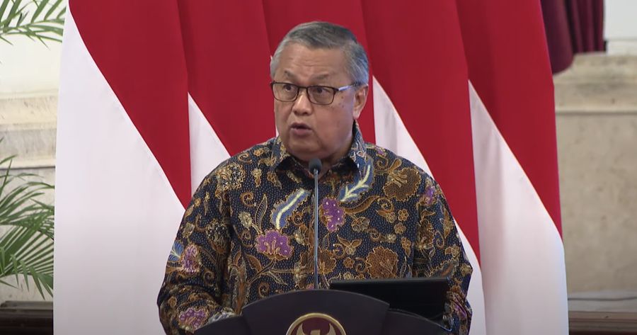 Gubernur Bank Indonesia (BI), Perry Warjiyo saat rakornas pengendalian inflasi tahun 2024 di Istana Negara, Jakarta, Jumat (14/6/2024). (YouTube/Sekretariat Presiden)