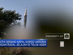 Houthi Serang Kapal Kargo Ukraina Dengan Rudal Jelajah di Teluk Aden