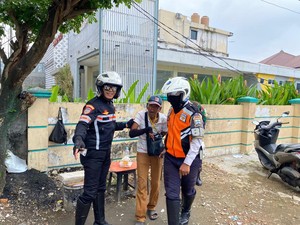 Dishub Palembang Sikat Jukir Liar Depan Minimarket-Diberi Peringatan