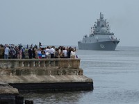 Detik-Detik Kapal Perang Rusia Dekat-Dekat ke AS, Ada Apa?