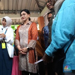 OJK Angkat Nilai Ekonomi Pengolahan Sampah Warga Bantar Gebang