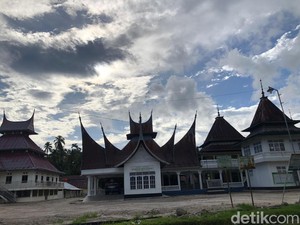 Jemaah Tarekat Syattariyah di Sumbar Rayakan Idul Adha 19 Juni