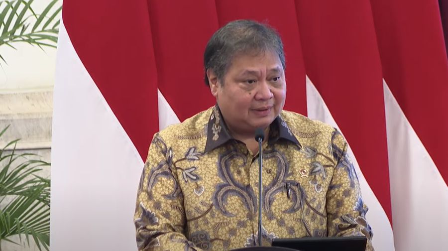 Menko Perekonomian, Airlangga Hartarto saat rakornas pengendalian inflasi tahun 2024 di Istana Negara, Jakarta, Jumat (14/6/2024). (YouTube/Sekretariat Presiden)