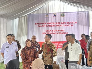 Mensos Risma Beri Bantuan Instalasi Air Bersih di Pandeglang-Lebak