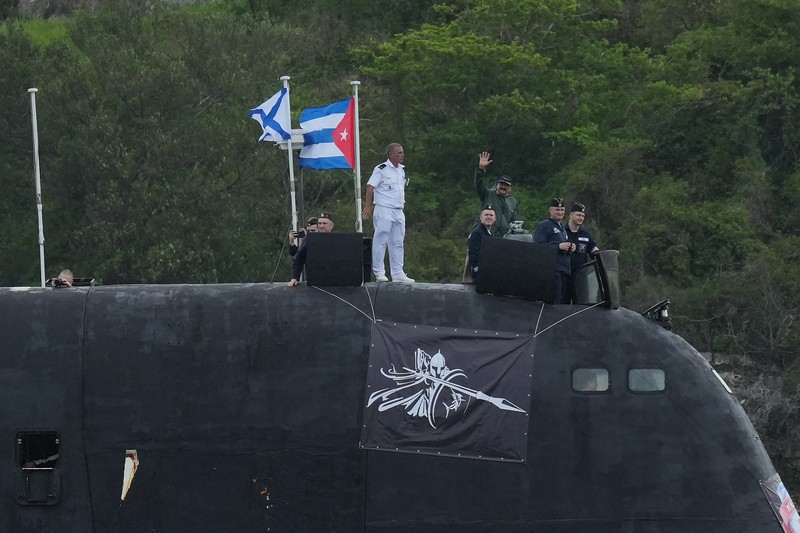 Kapal fregat Rusia Laksamana Gorshkov memasuki teluk Havana, Kuba, Rabu (12/6/2024). (REUTERS/Alexandre Meneghini) Kapal fregat Rusia Laksamana Gorshkov memasuki teluk Havana, Kuba, Rabu (12/6/2024). (REUTERS/Alexandre Meneghini)