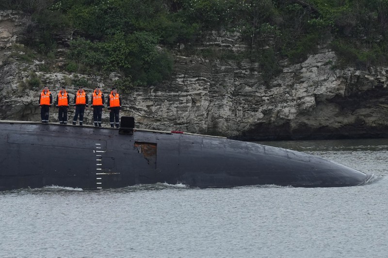 Kapal fregat Rusia Laksamana Gorshkov memasuki teluk Havana, Kuba, Rabu (12/6/2024). (REUTERS/Alexandre Meneghini) Kapal fregat Rusia Laksamana Gorshkov memasuki teluk Havana, Kuba, Rabu (12/6/2024). (REUTERS/Alexandre Meneghini)