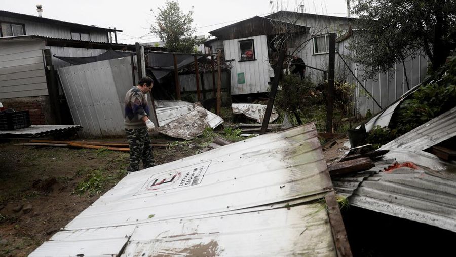 Foto udara menampilkan banjir akibat hujan lebat di Ramadillas, Chili, Kamis (13/6/2024). (REUTERS/Juan Gonzalez)