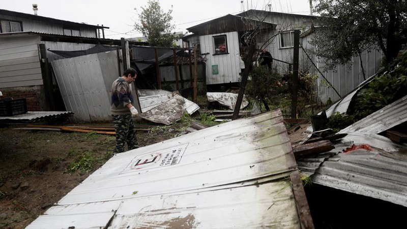 Foto udara menampilkan banjir akibat hujan lebat di Ramadillas, Chili, Kamis (13/6/2024). (REUTERS/Juan Gonzalez)