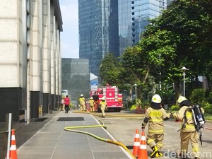 Kebakaran di Basemen Graha CIMB Niaga Padam, Tak Ada Korban Jiwa