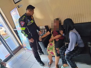 Pengakuan Ibu Muda yang Hendak Loncat dari Jembatan Kediri Sambil Gendong Anak