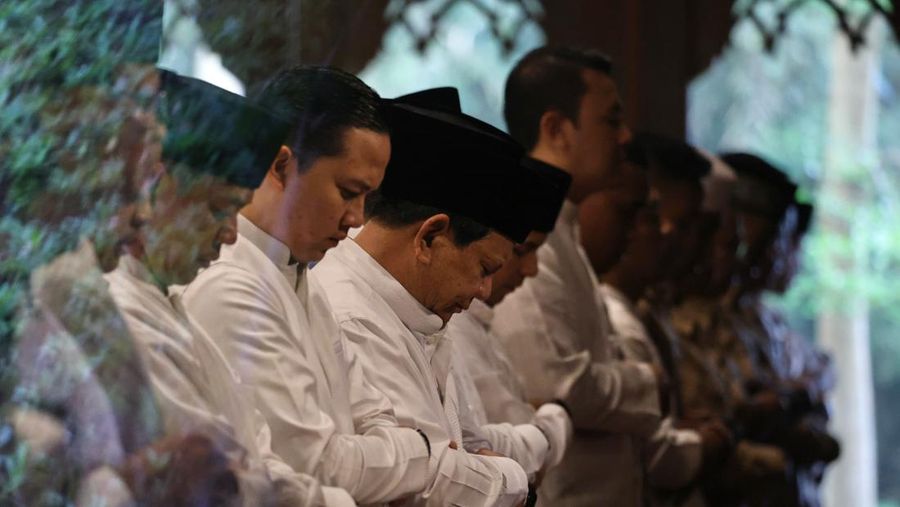 Prabowo Laksanakan Sholat Iduladha 1445 H di Masjid Nurul Wathan Hambalang. (Tim Media Menhan Prabowo)